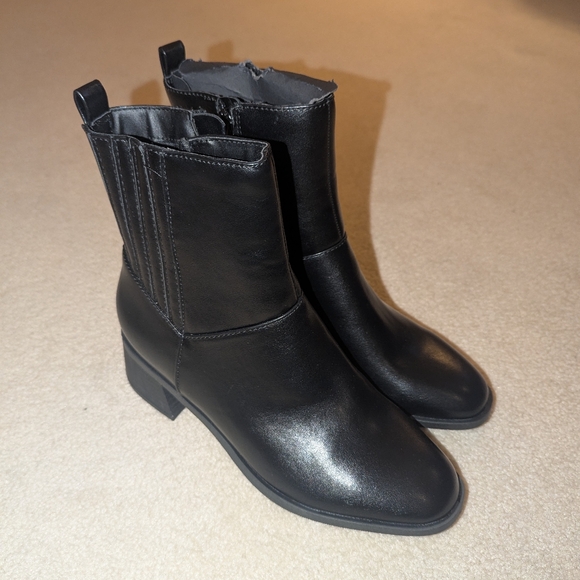 Nwt Universal Thread Women's Ashely Low Block Ankle Boots Size 7 - Picture 2 of 11